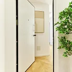 Duomo Imperial Suits - Modern And Comfortable Apartman *