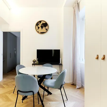 Апартаменты Duomo Imperial Suits - Modern And Comfortable *