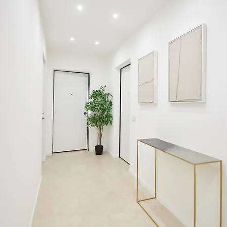 Duomo Imperial Suits - Modern And Comfortable Milaan