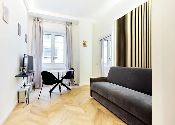 Apartment Duomo Imperial Suits - Modern And Comfortable Milan
